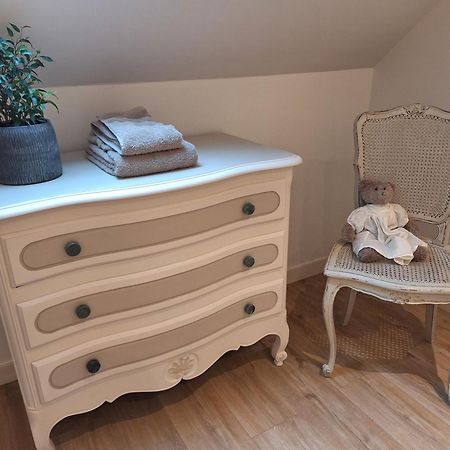 La Chambre Mademoiselle Causeuse Malville Bagian luar foto